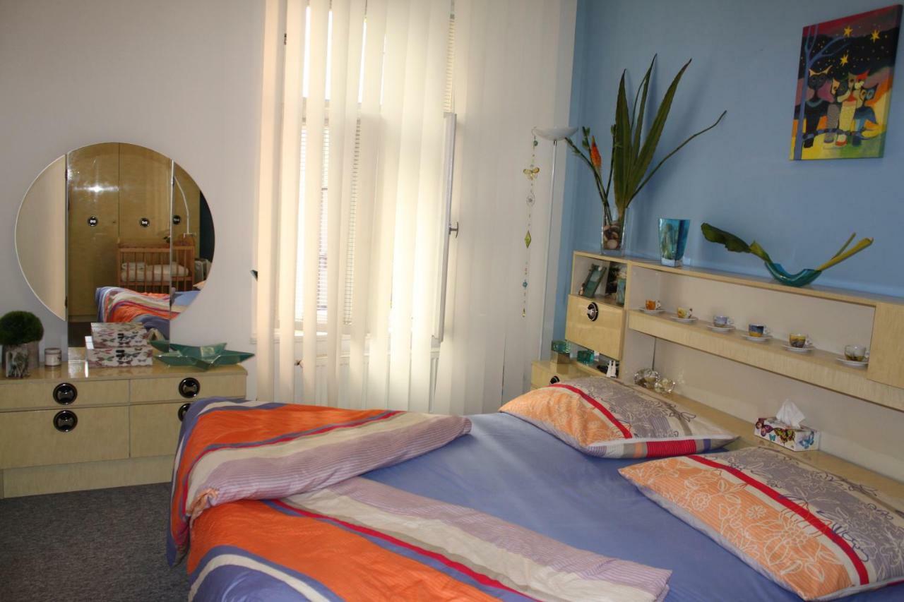 פראג Cosy Apartment Under The Tower מראה חיצוני תמונה