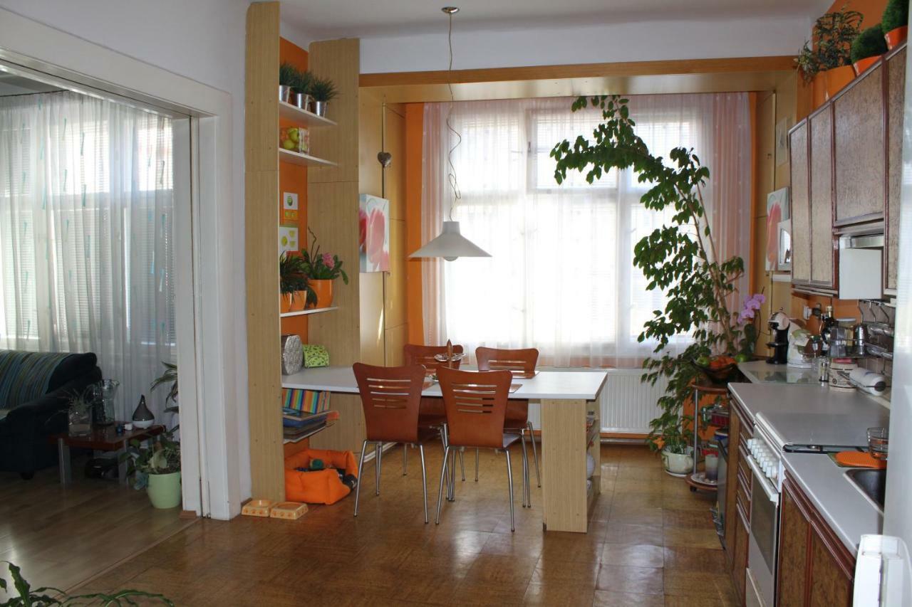 פראג Cosy Apartment Under The Tower מראה חיצוני תמונה
