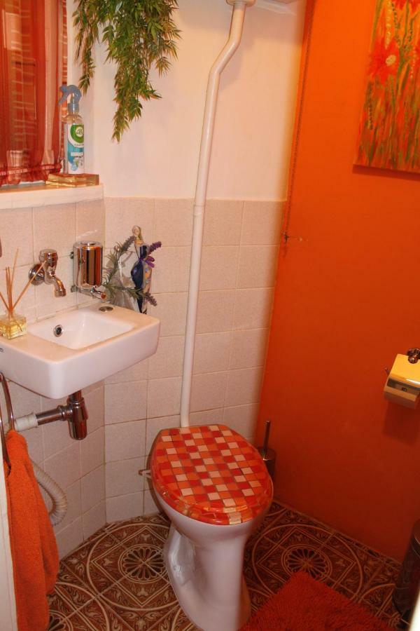 פראג Cosy Apartment Under The Tower מראה חיצוני תמונה