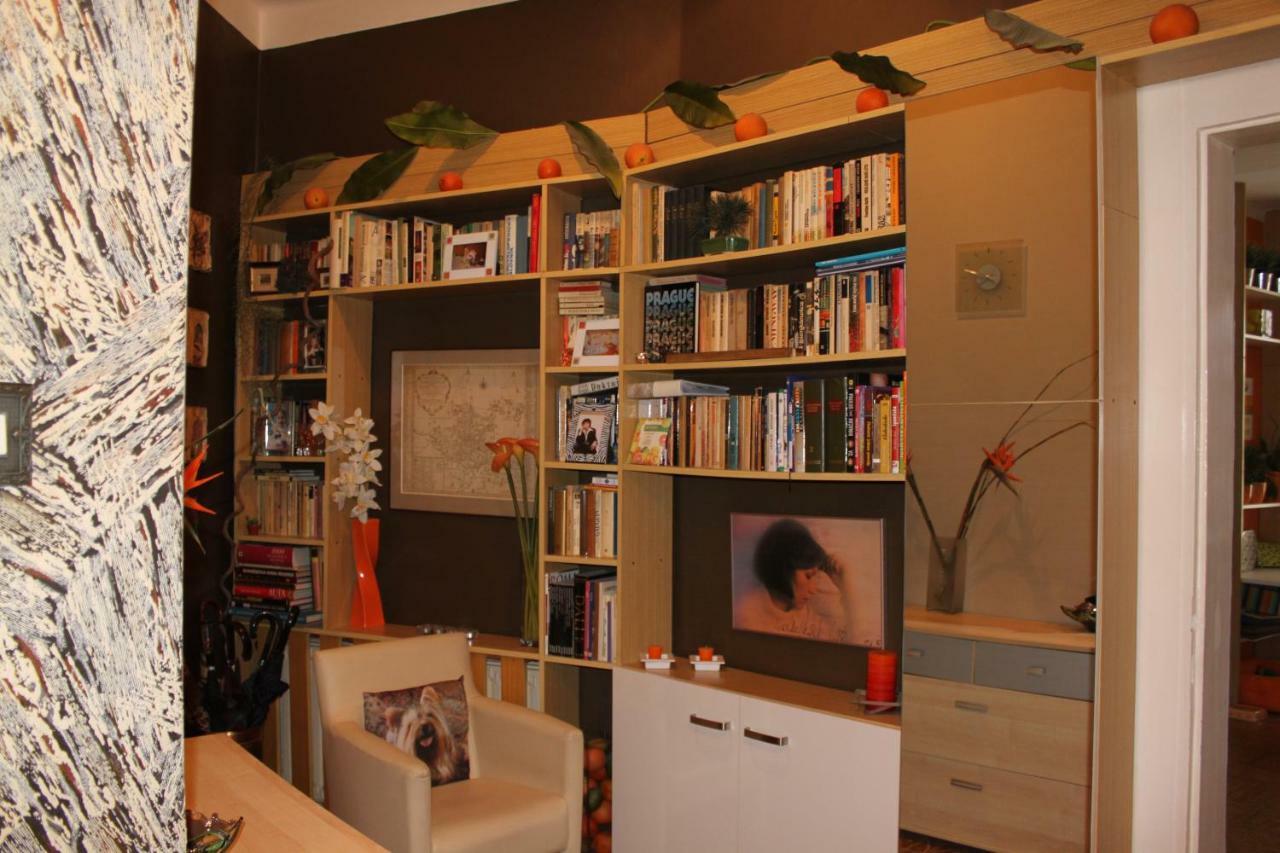 פראג Cosy Apartment Under The Tower מראה חיצוני תמונה
